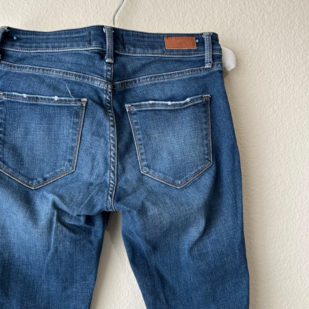 Abercrombie & Fitch Harper Ankle Jean Medium Indigo Distressed Size 24 Short OOs